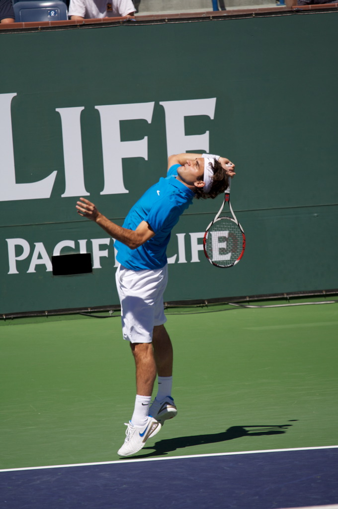 federer kicking at the drop